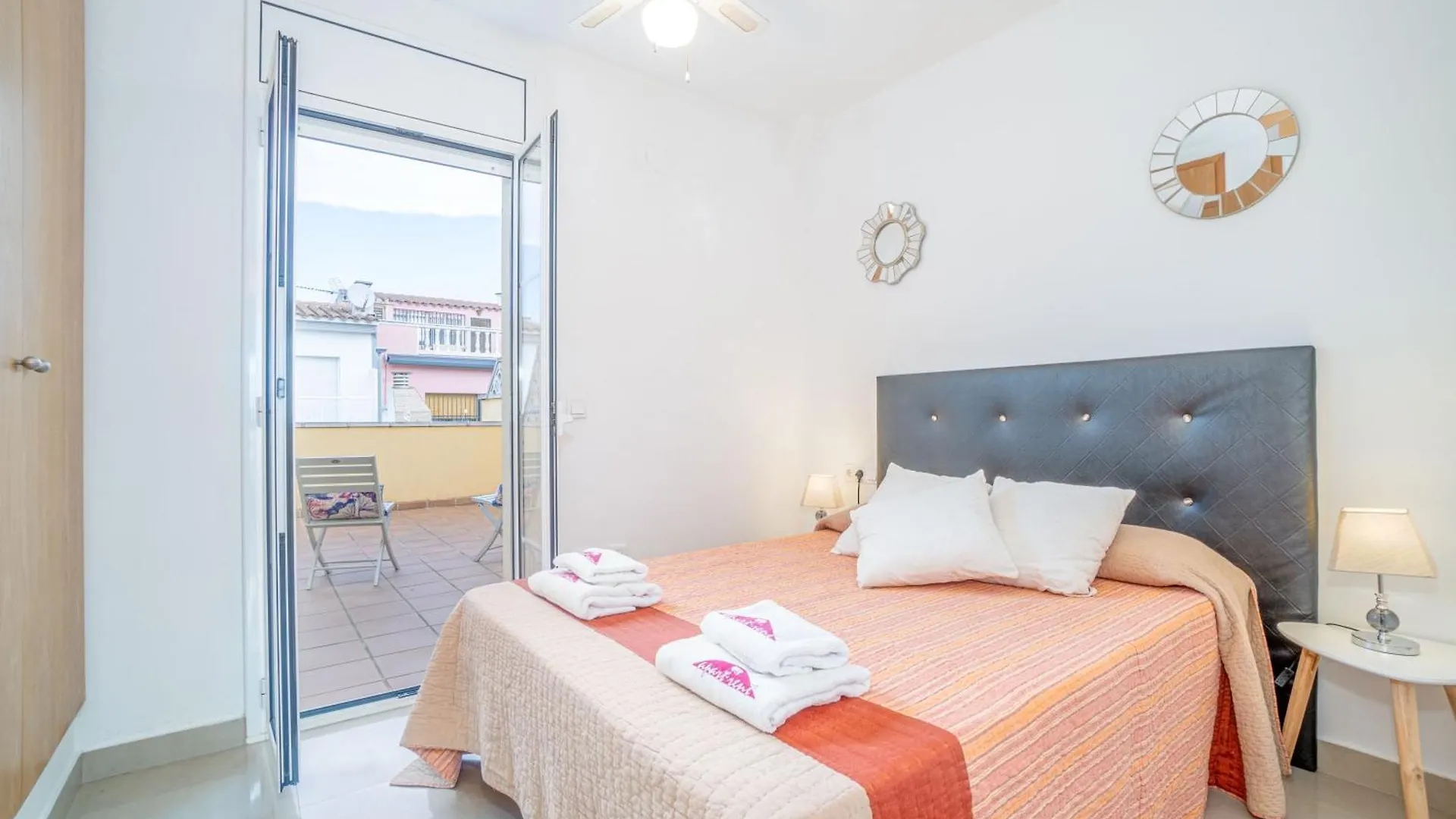 Apart-Rent Casa Puigmal 0152 Empuriabrava 0*,  Spain