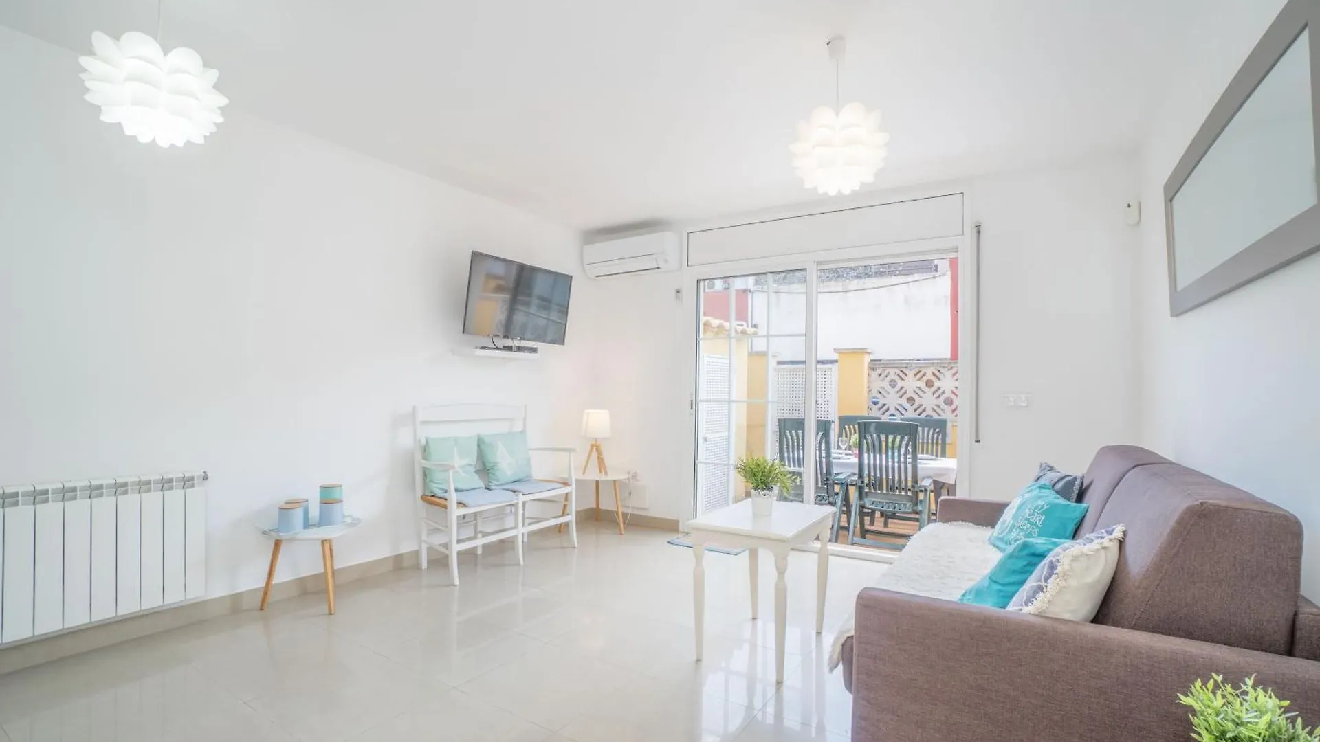 Apart-Rent Casa Puigmal 0152 Empuriabrava Villa