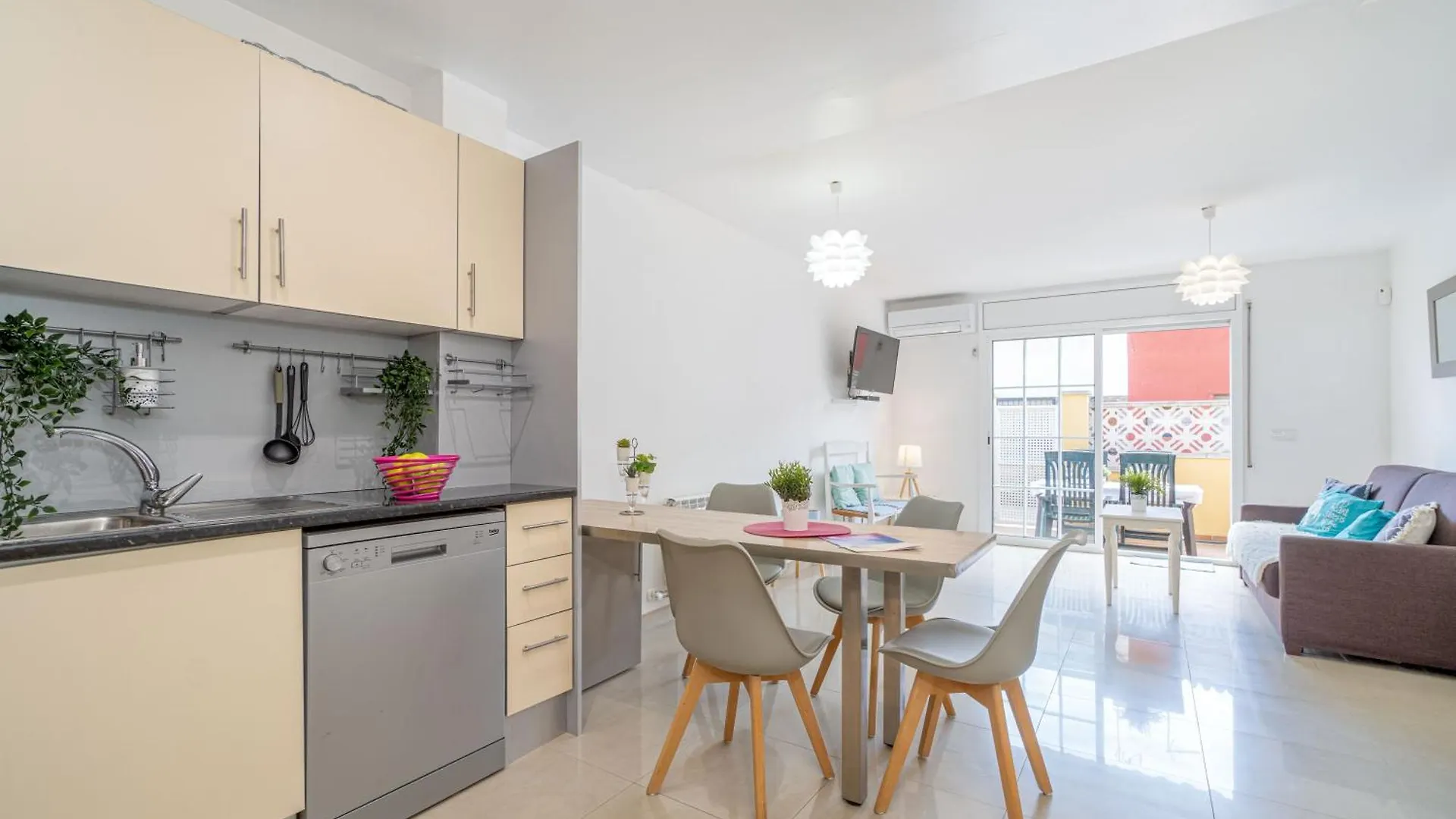 Apart-Rent Casa Puigmal 0152 Empuriabrava