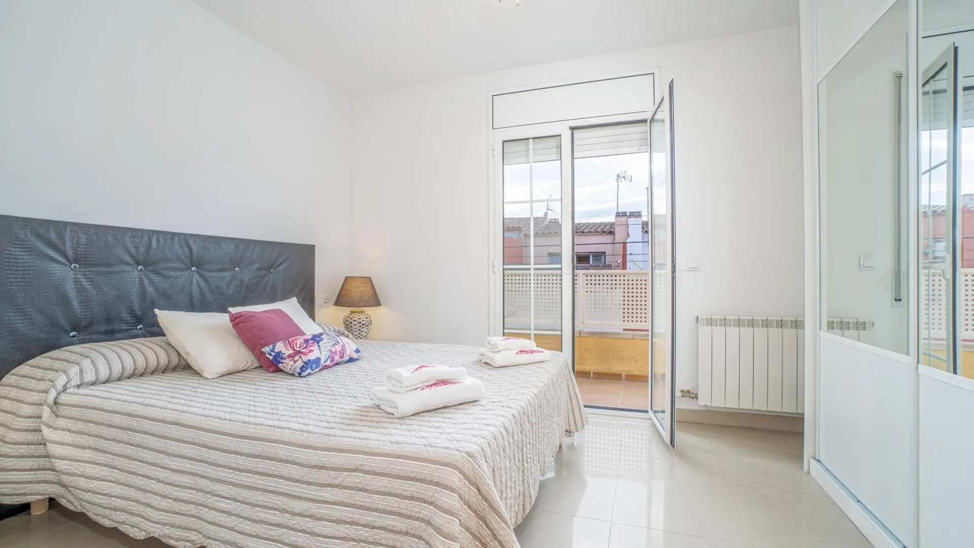 Apart-Rent Casa Puigmal 0152 Empuriabrava 0*,  Spain
